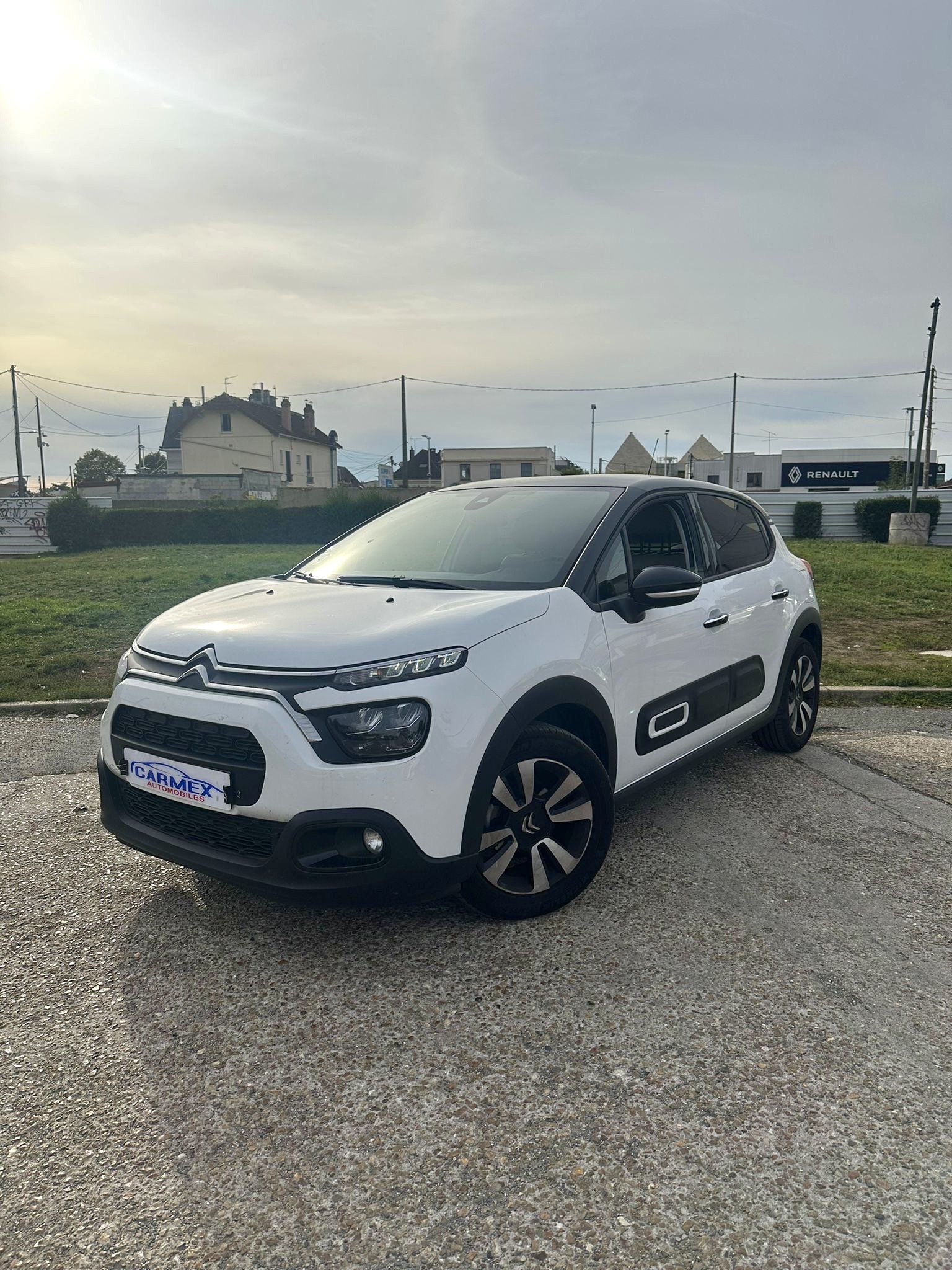 Photo principale de Citroën C3 Shine Max 1.2 110ch FULL OPTION