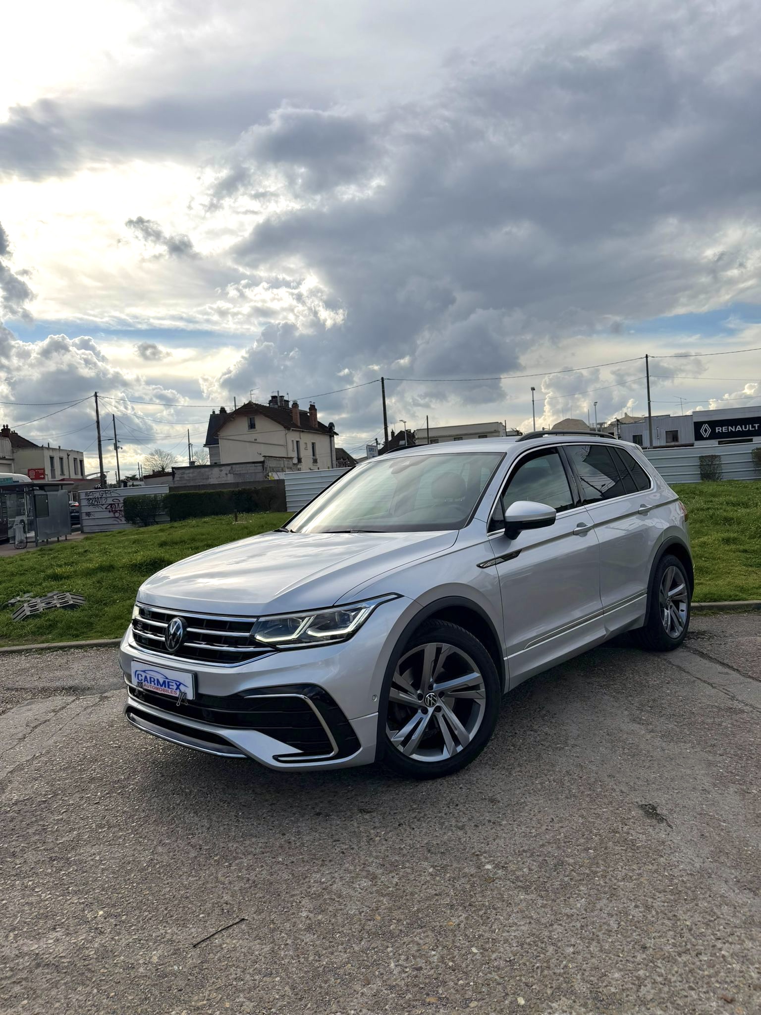 Photo principale de Tiguan R-Line 1.5 TSI 150ch DSG7